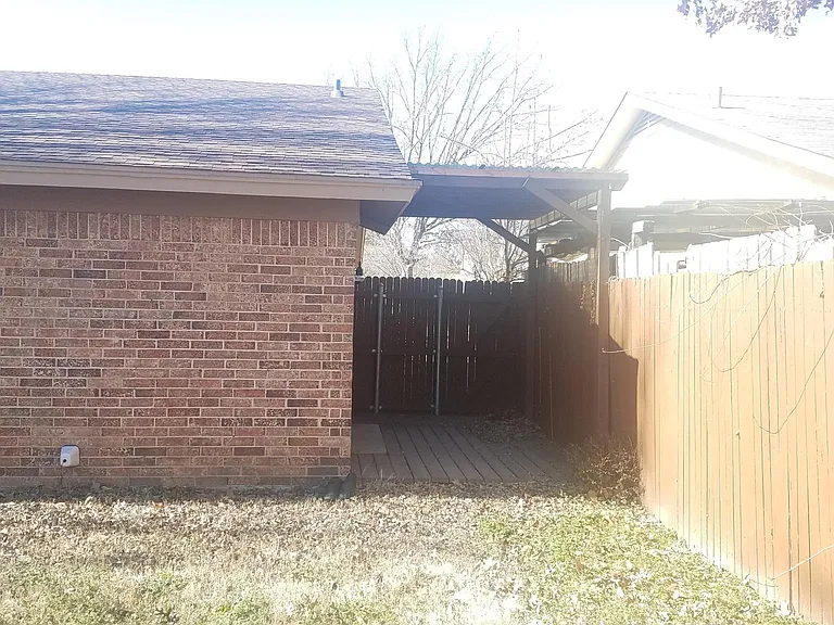 618 Billie Ruth Ln — Photo 31