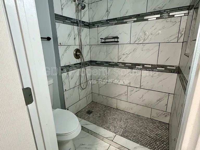 700 Fruit Ave NW — Photo 18