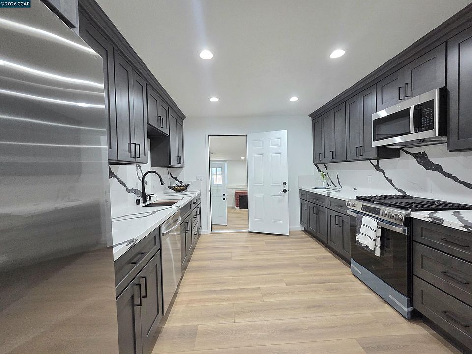 1st image of 608 Sonoma St