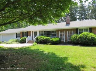 41 Oak St, Lincroft, NJ 07738