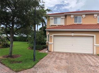 10001 Chiana Cir, Fort Myers, FL 33905
