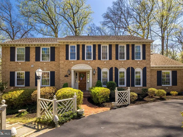 1035 Gelston Cir, Mc Lean, VA 22102