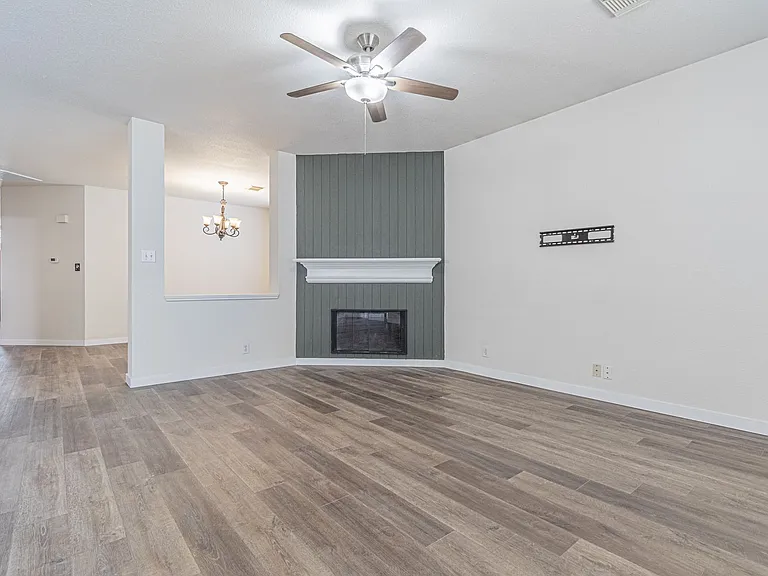 213 Tapwood Ln — Photo 34
