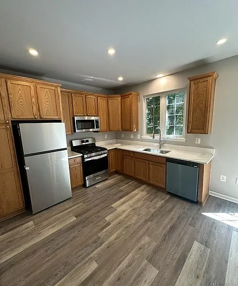 843 Fairview Village Ct — Photo 3