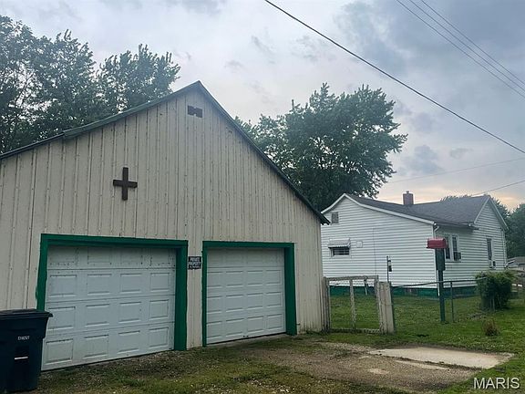 5th image of 918 Main St