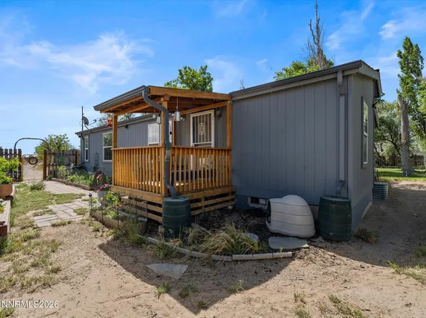 8749 Elm St, Silver Springs, NV 89429