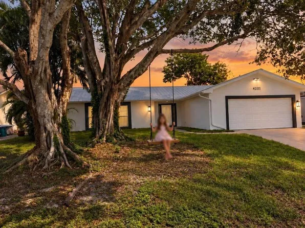 4201 32nd AVE SW, NAPLES, FL 34116