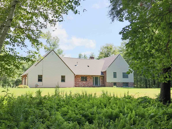 596 River Road, Eliot, ME 03903