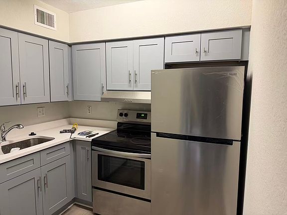 2nd image of 738 Wyman Ct #C