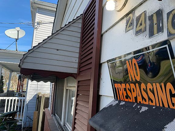 3rd image of 2410 West Ave