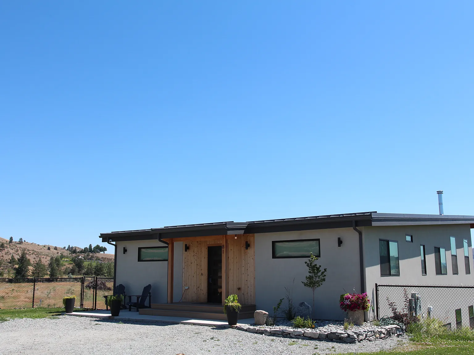 5 bed, 3648 sqft, $4,400 — Photo 1