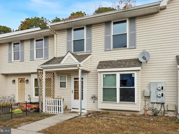 93 Grant Ln, Berlin, NJ 08009