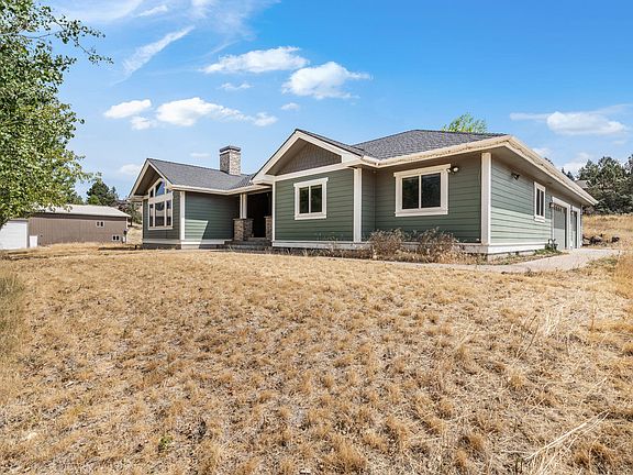 3rd image of 1007 NE Lancaster Dr