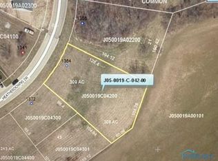 1364 Heatherdowns Dr, Defiance, OH 43512