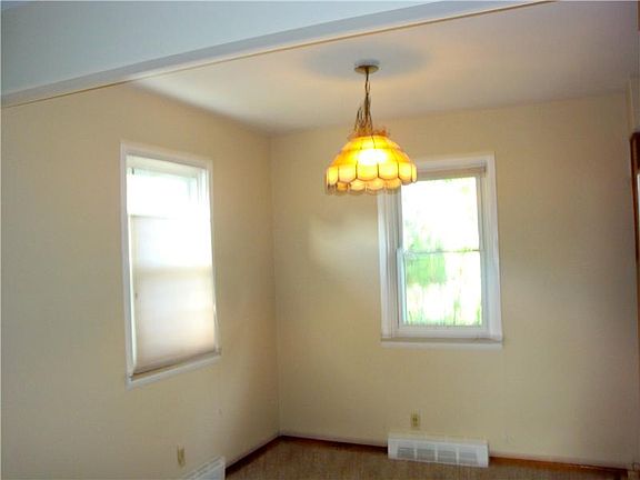 5th image of 2117 N Auburn St