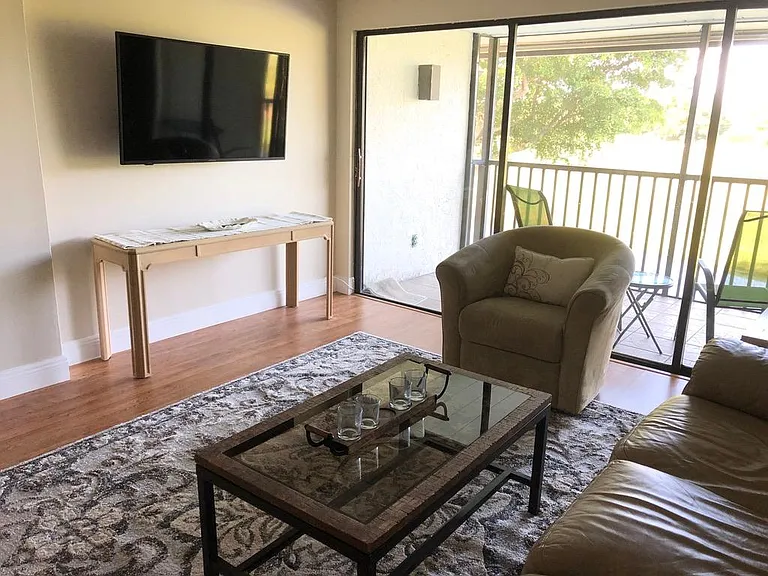451 Greensward Ln #202 — Photo 6