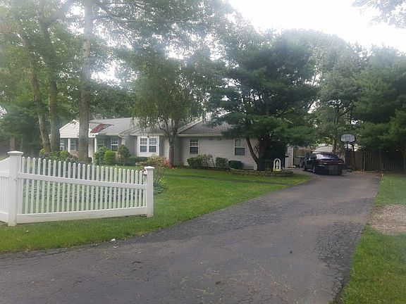 2nd image of 56 Flower Hill Dr