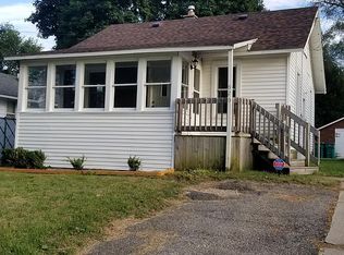 579 Upton Ave, Springfield, MI 49037