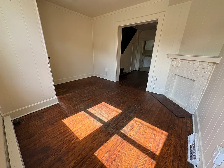 206 Pear St — Photo 9