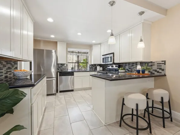 1166 Capri Dr, Campbell, CA 95008