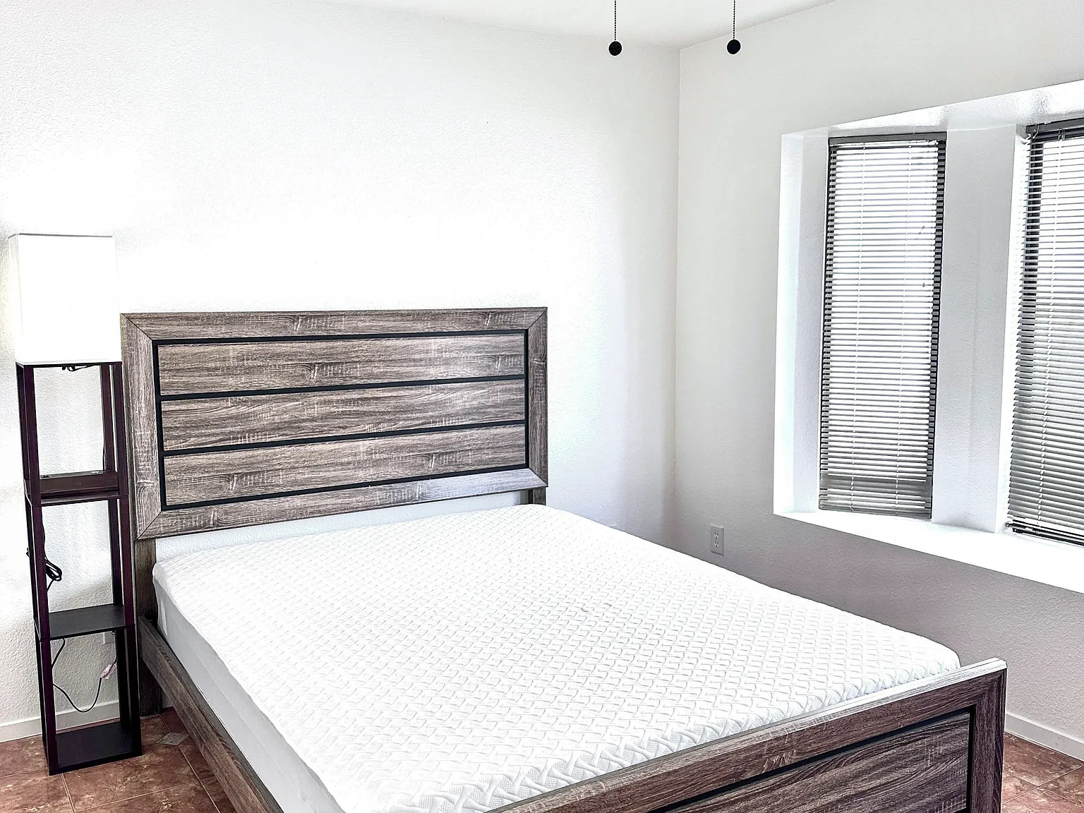 4 bed, 3.0 bath, 1692 sqft, $819 — Photo 3