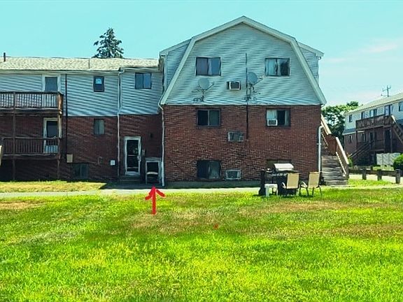 2nd image of 165 South St APT 12