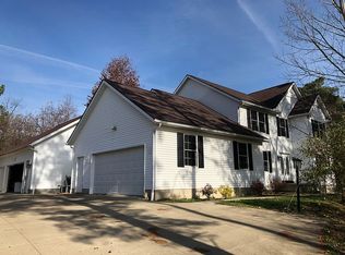 2877 W Bath Rd, Akron, OH 44333