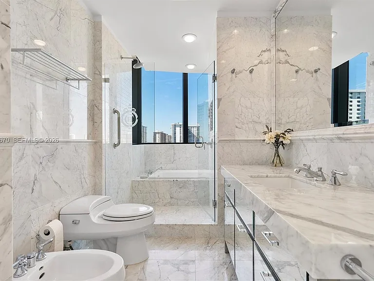 17475 Collins Ave #504 — Photo 35