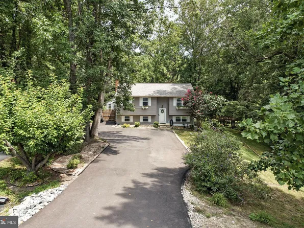 2631 Kerry Ct, Owings, MD 20736