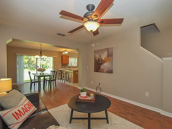 5th image of 3030 Bear Oak Dr