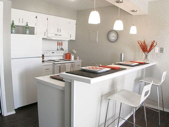 3rd image of 2421 Quinton Ave #107