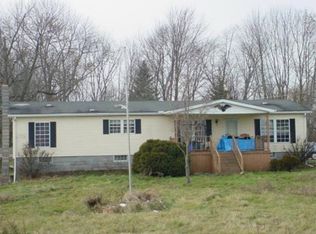 4710 Ayers Rd, Andover, OH 44003