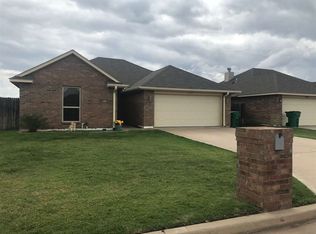 428 NW Granite Ave, Cache, OK 73527