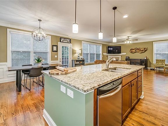 3rd image of 429 Hearthstone Way