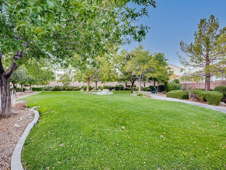 11086 Evvie Ln — Photo 36