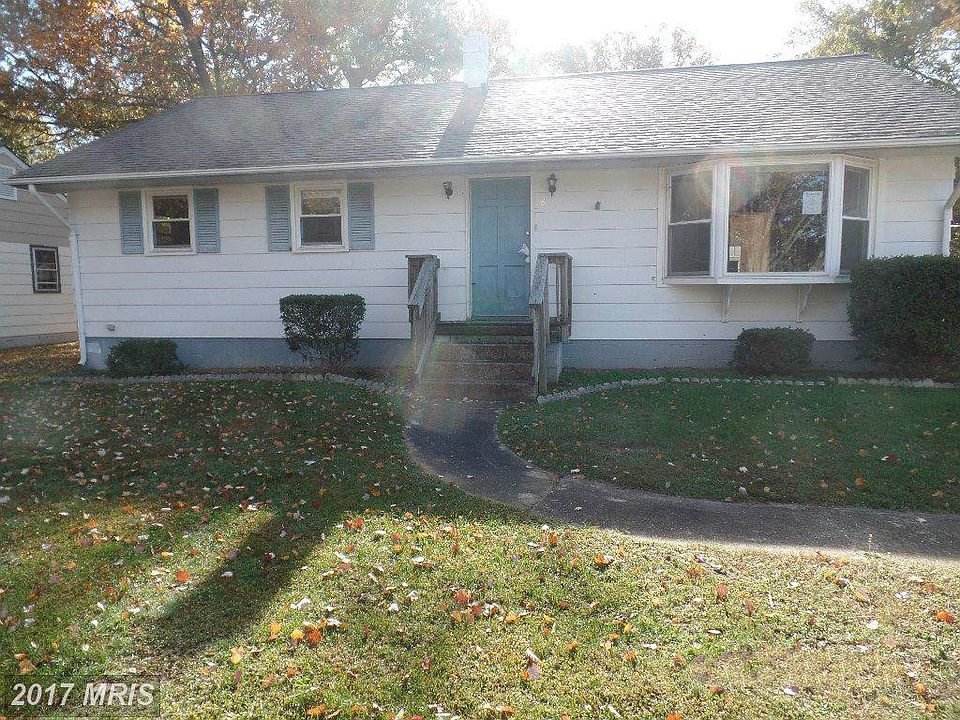 1st image of 8 Westmoreland Dr