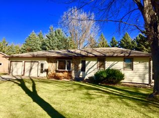 114 Lincoln Ln, Volga, SD 57071