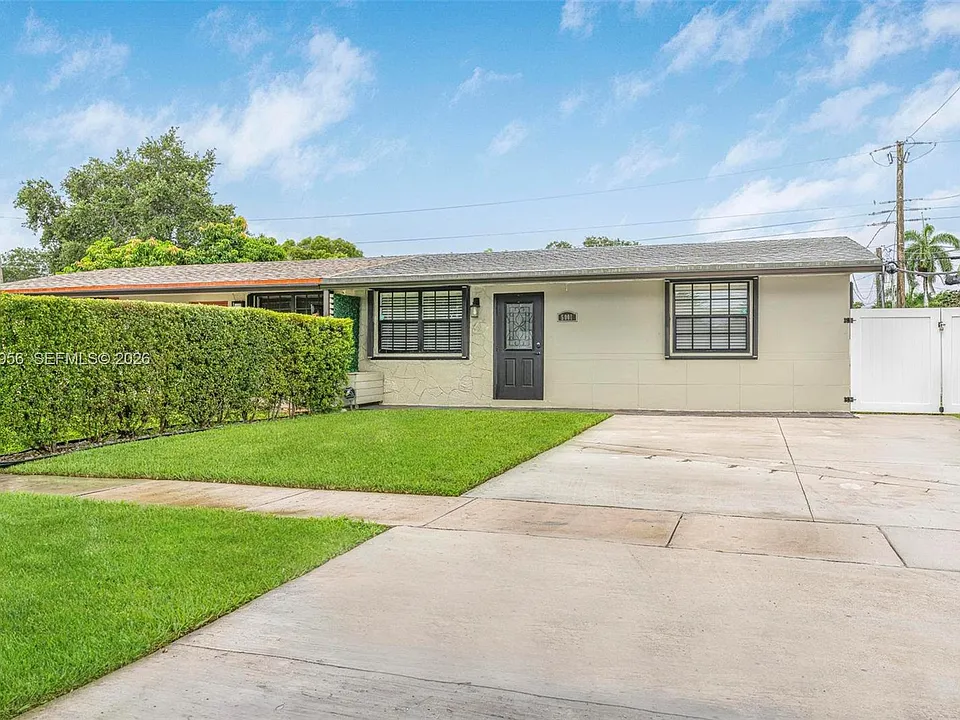 5001 SW 92nd Ter