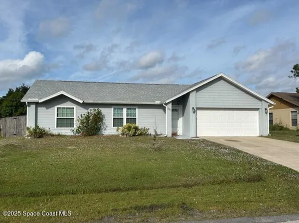 561 Sherman St SE, Palm Bay, FL 32909