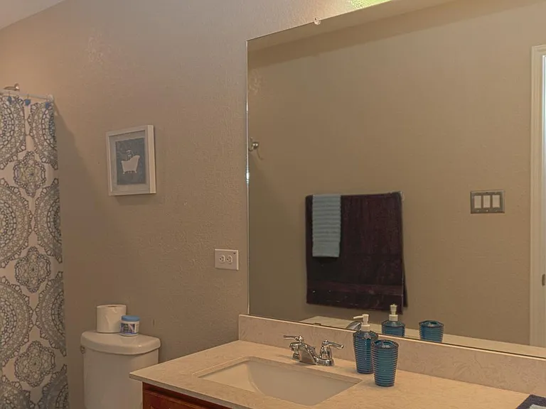 7910 Emmeline Dr — Photo 16