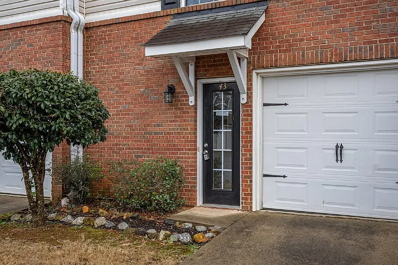 43 Middlebrook Dr photo 1