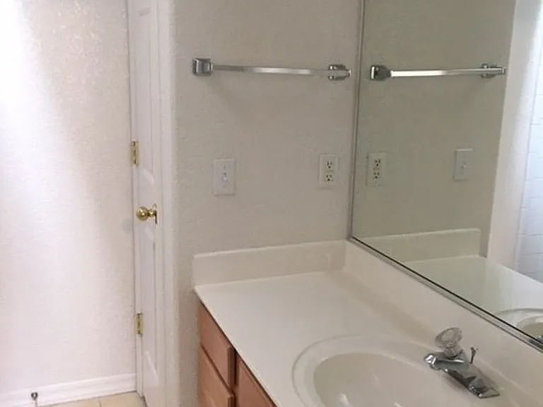 3301 Tolteca Dr — Photo 14