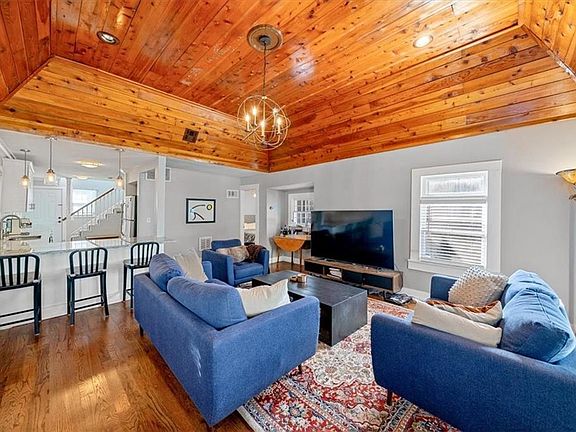 5th image of 4621 Genessee St