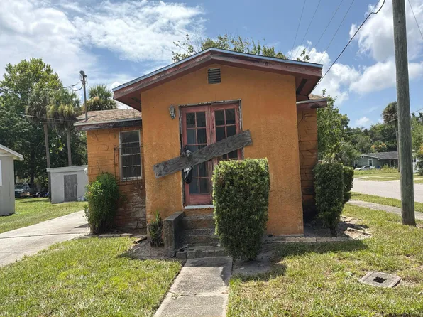 916 S De Leon Ave, Titusville, FL 32780
