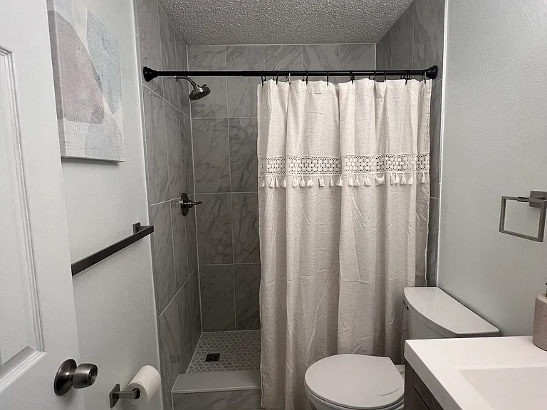 200 S Betty Ln — Photo 13