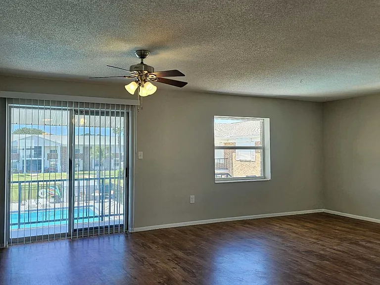 190 E Olmstead Dr #M1 — Photo 14