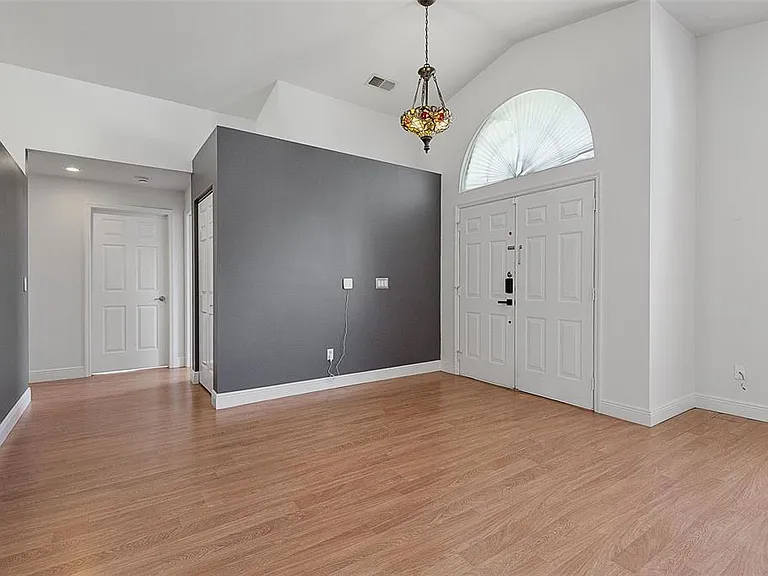 113 Whippoorwill Dr — Photo 8