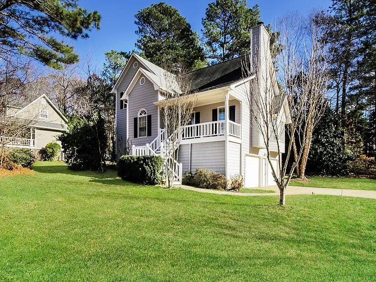 21 Bedford Ct — Photo 1