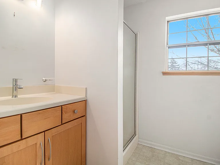 230 Lyn Anne Ct — Photo 8