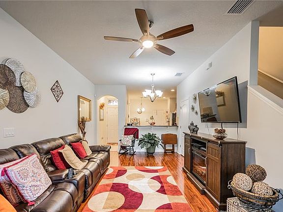 3rd image of 2122 Lennox Dale Ln